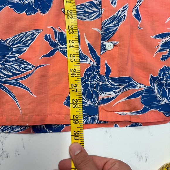 Levi’s floral short sleeve collared shirt relaxed fit - Picture 6 of 7